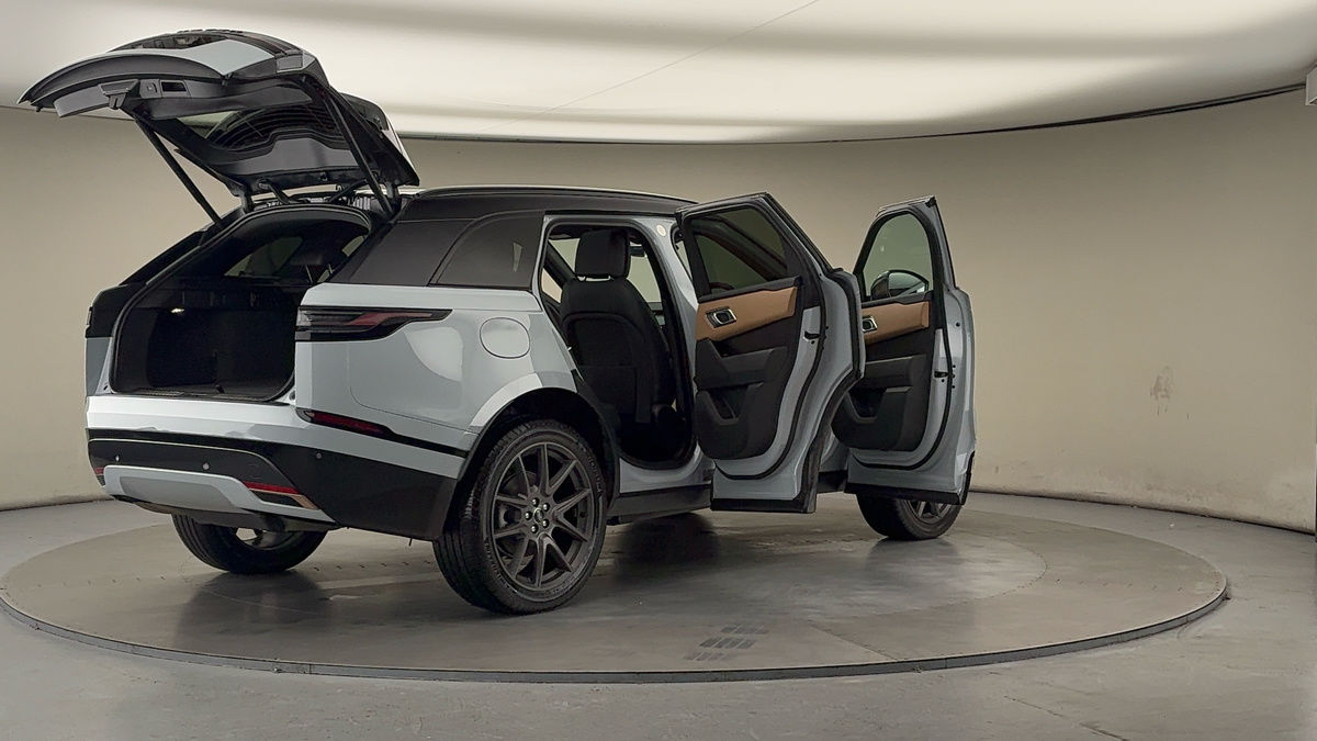 More views of Land Rover Range Rover Velar