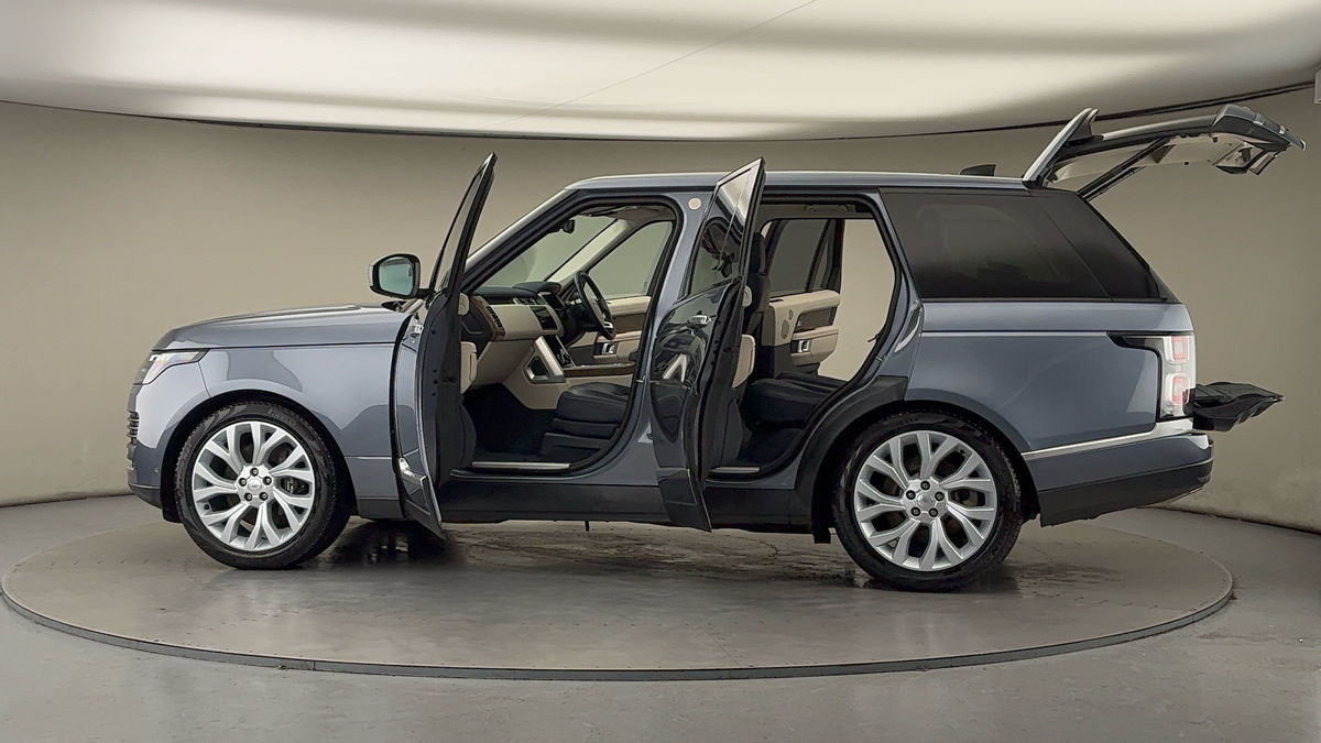 More views of Land Rover Range Rover