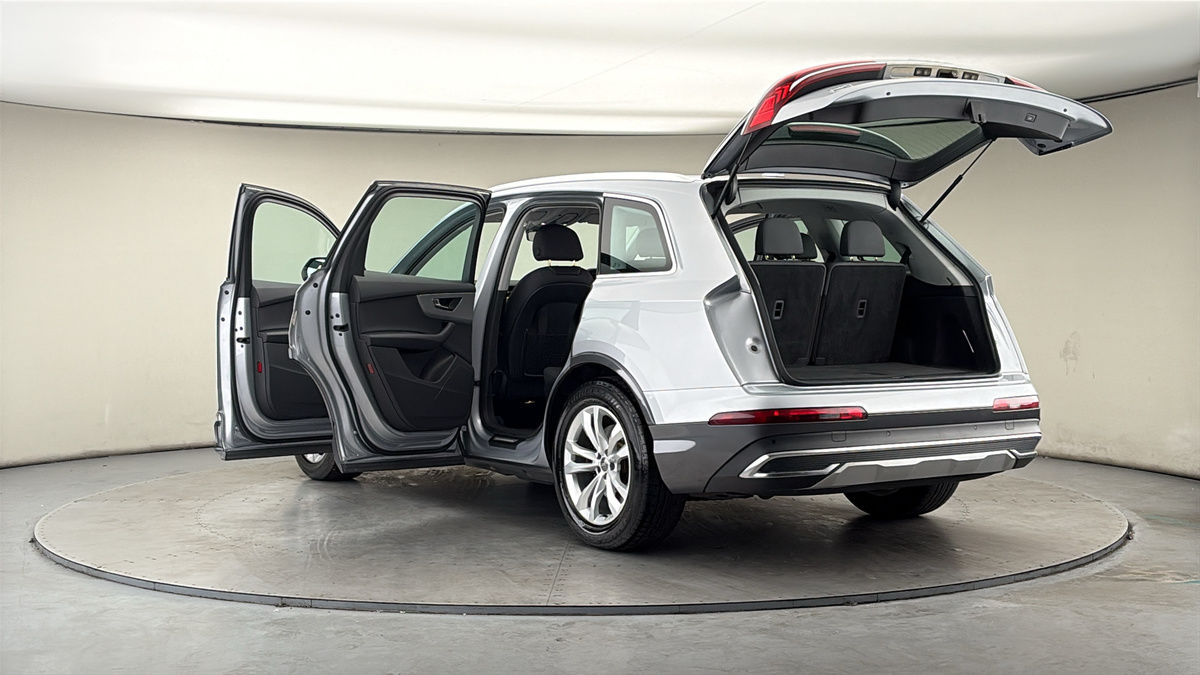 Audi Q7 Image 23