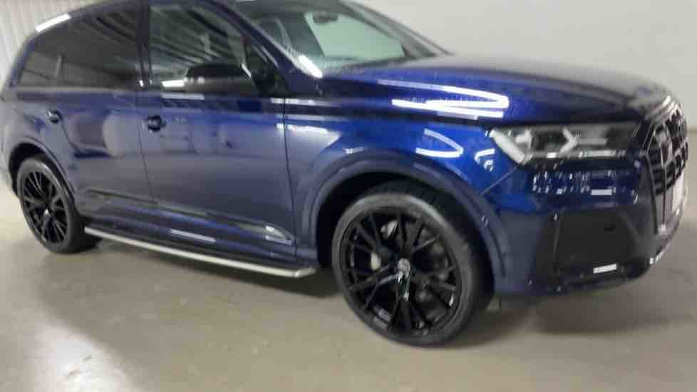 More views of Audi Q7