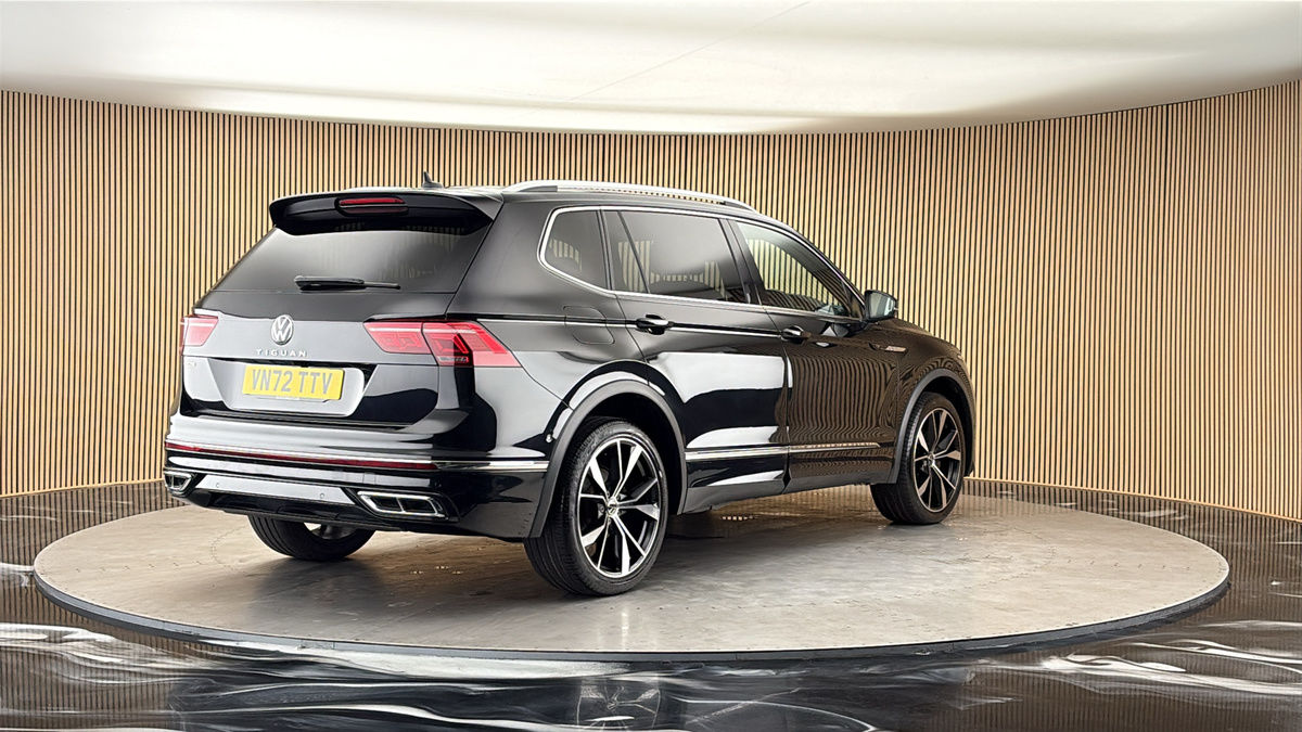 More views of Volkswagen Tiguan Allspace