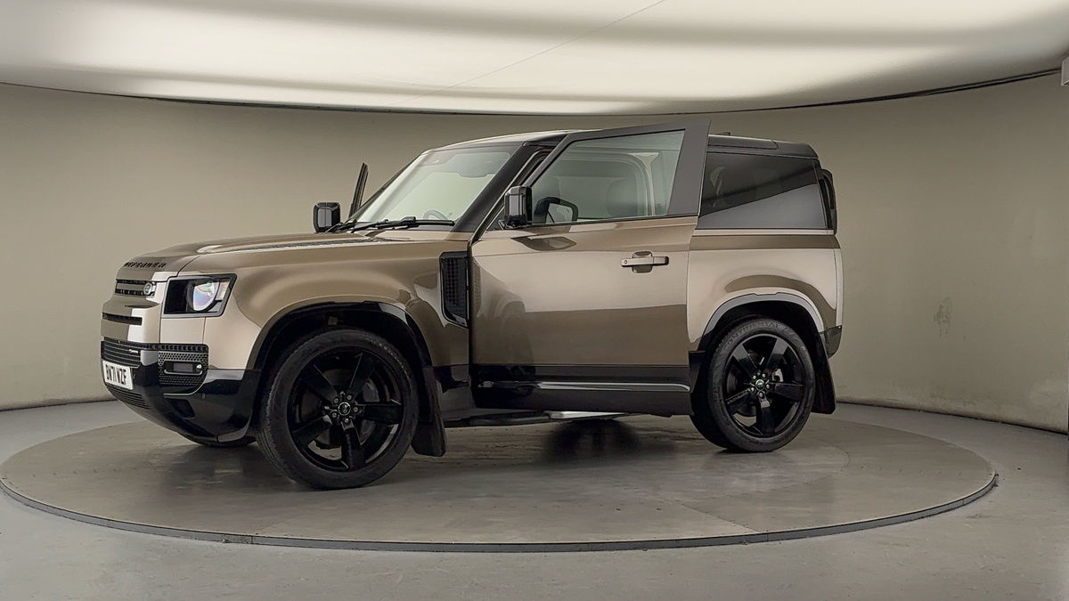 More views of Land Rover Defender 90