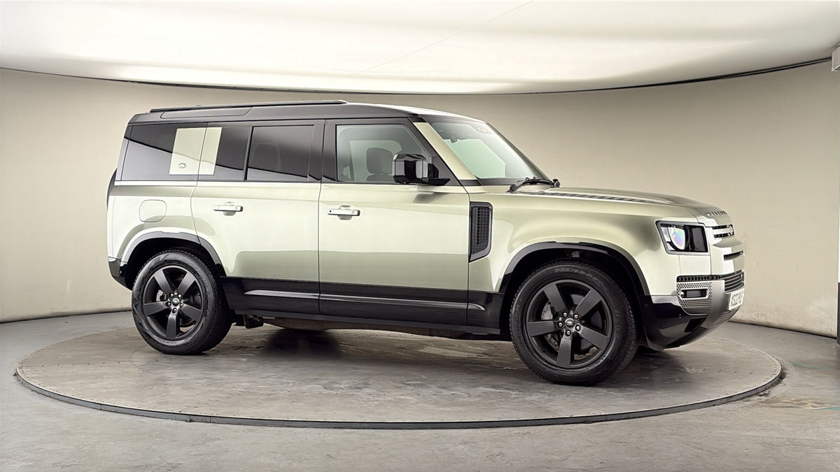 More views of Land Rover Defender 110