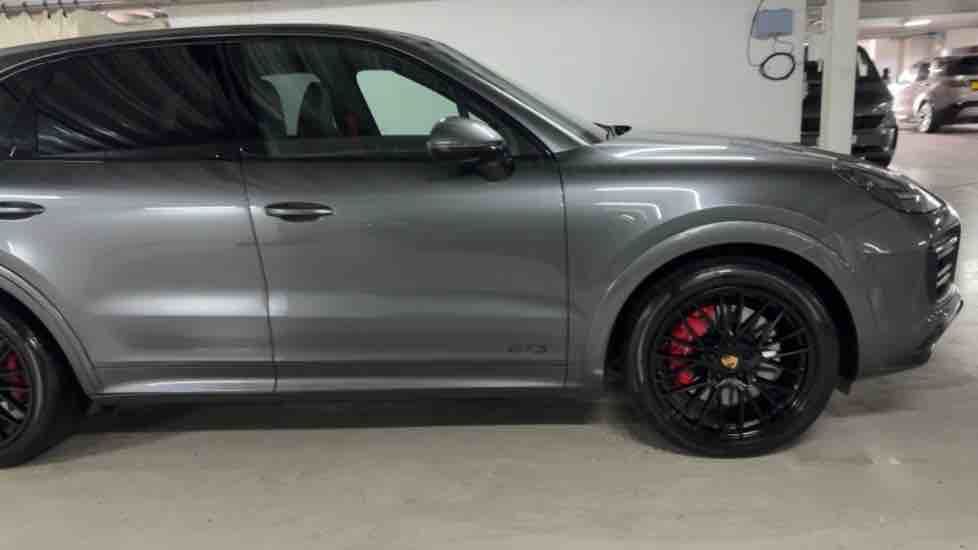 More views of Porsche Cayenne