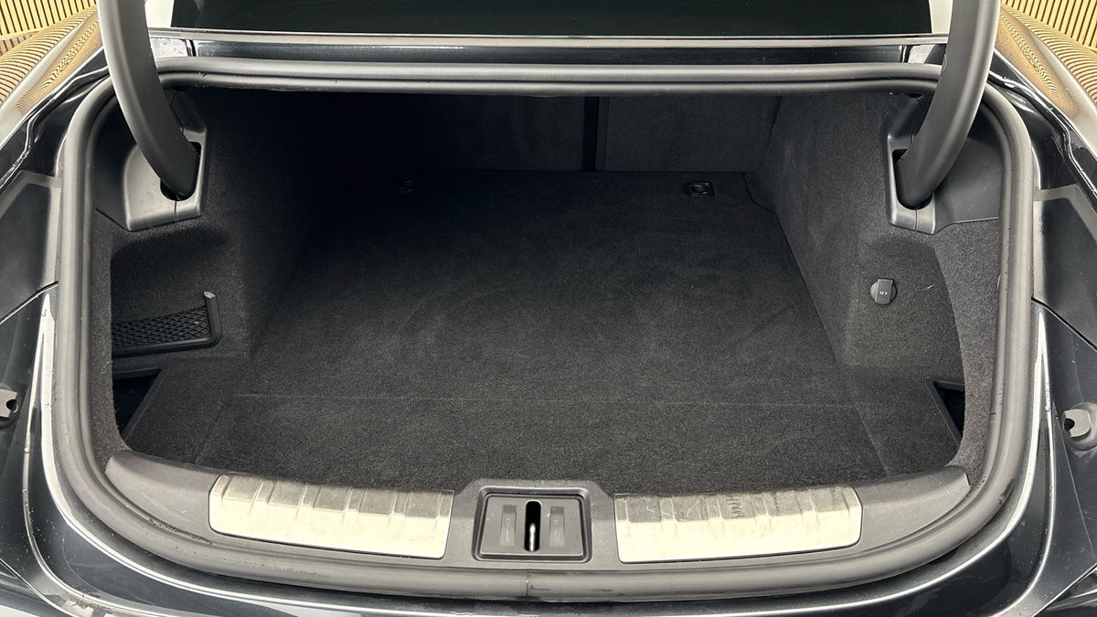 Porsche Taycan Image 11
