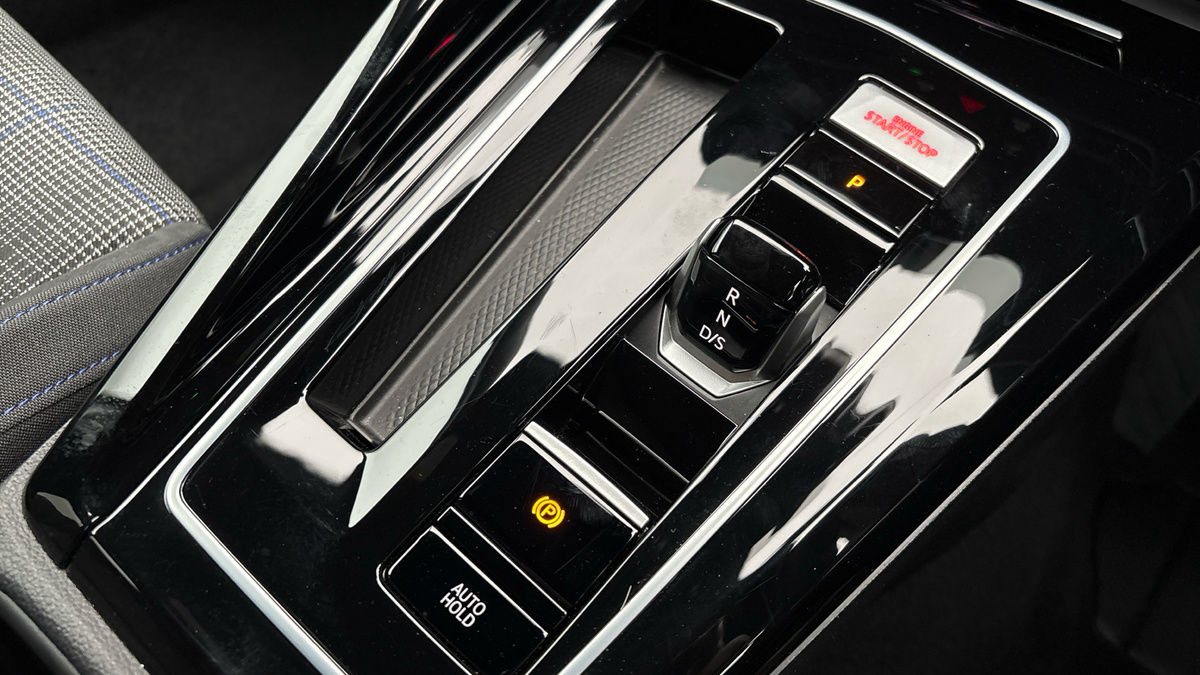 Volkswagen Golf Image 6
