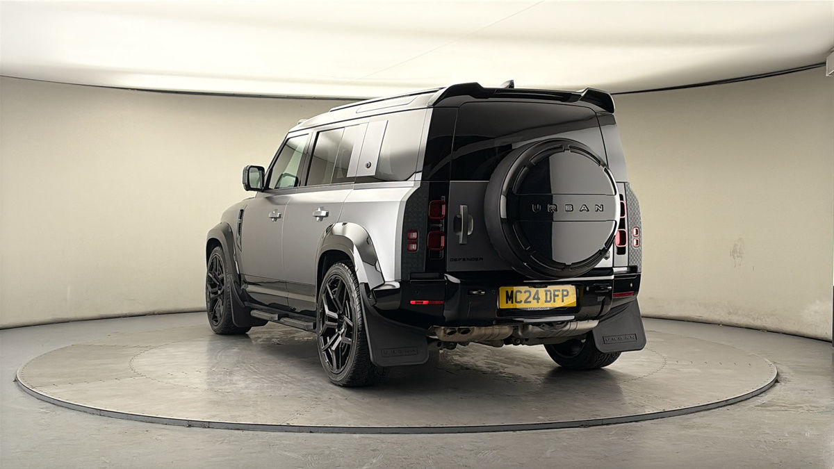 More views of Land Rover Defender 110