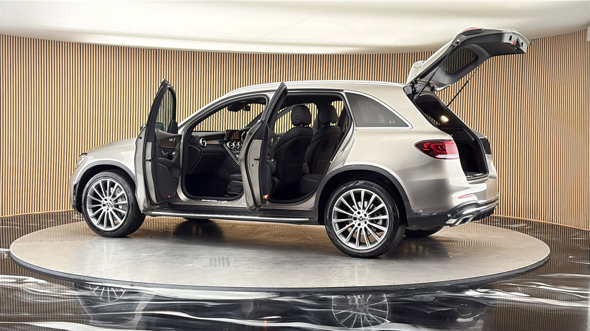 More views of Mercedes-Benz GLC