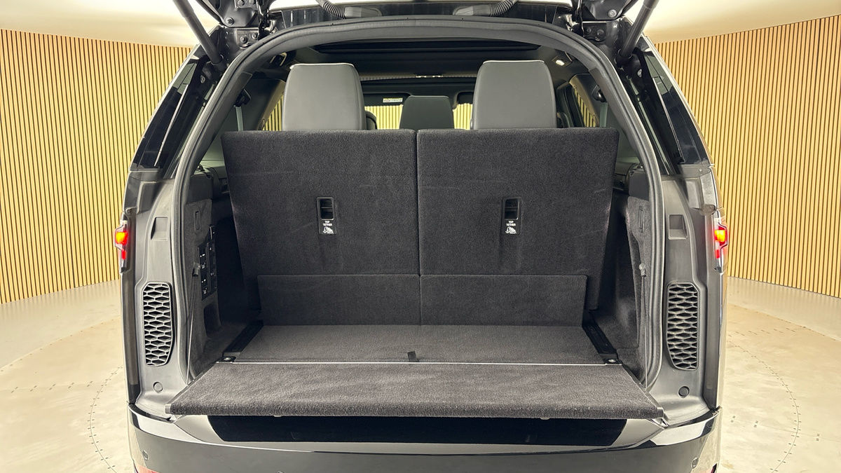Land Rover Discovery Image 11