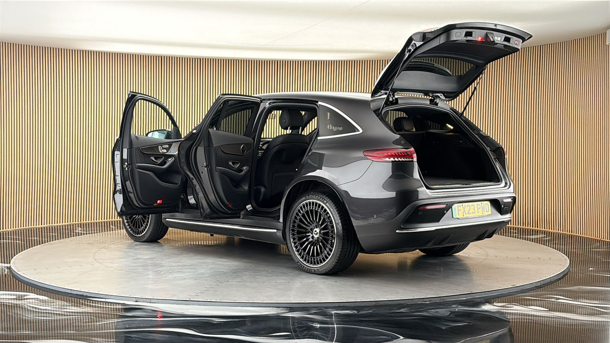 More views of Mercedes-Benz EQC