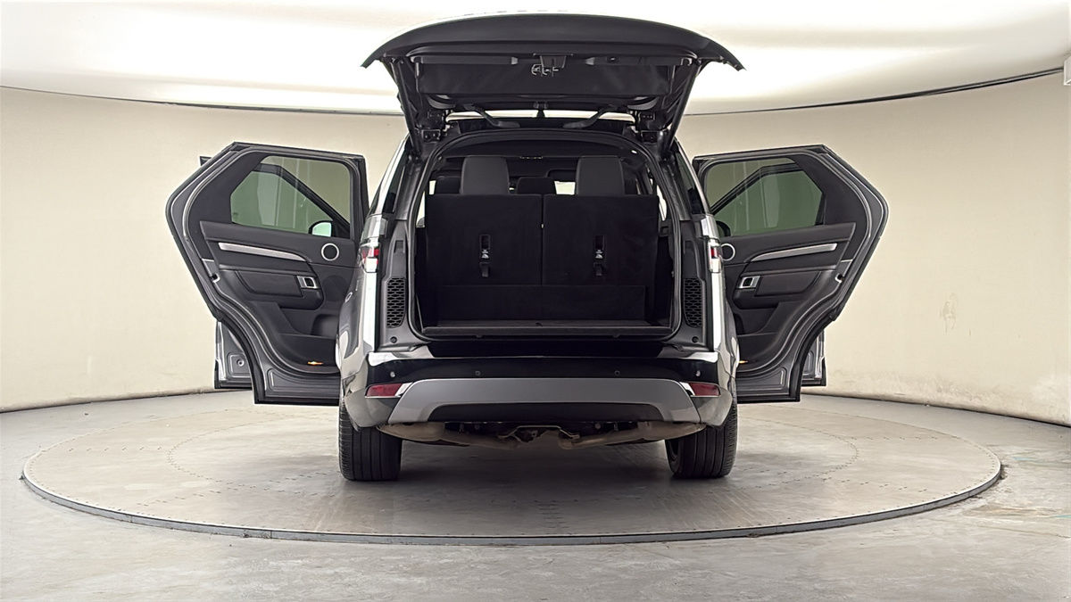 More views of Land Rover Discovery