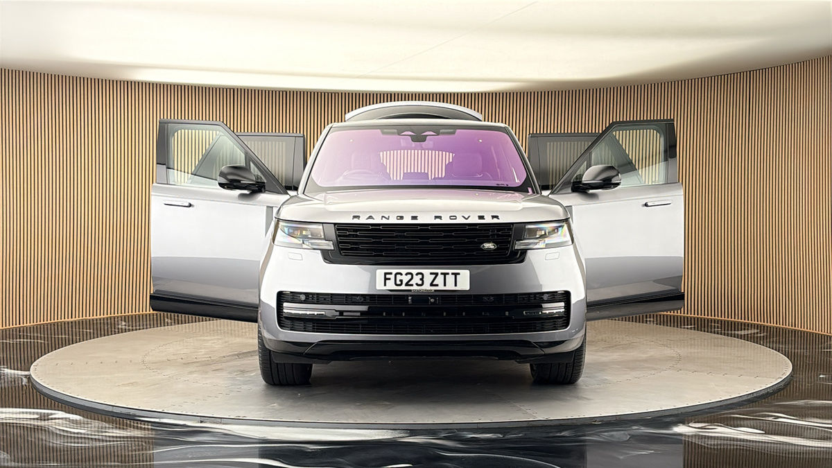 More views of Land Rover Range Rover