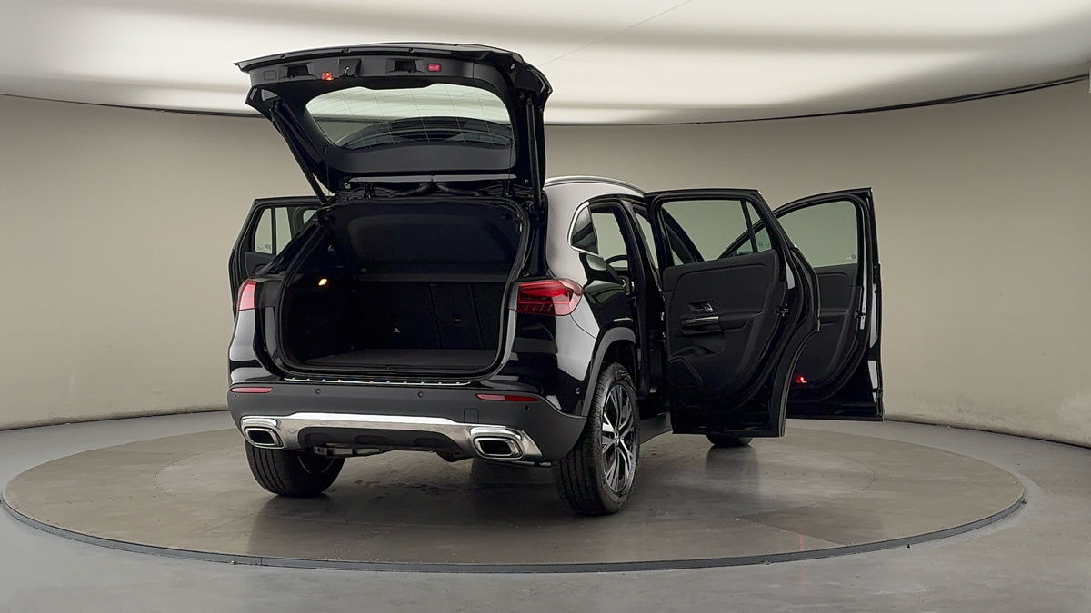More views of Mercedes-Benz GLA