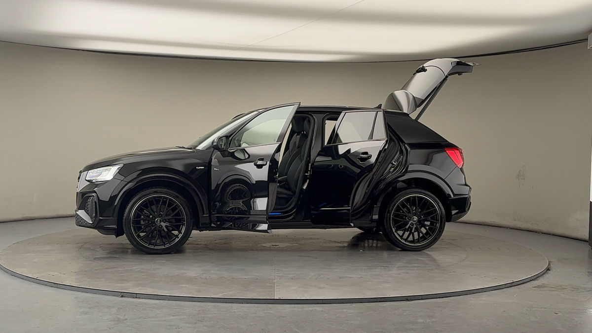 More views of Audi Q2