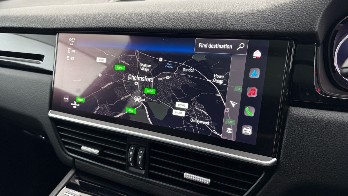 Porsche Cayenne Image 17