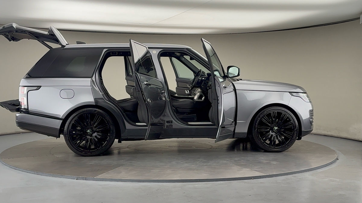 More views of Land Rover Range Rover