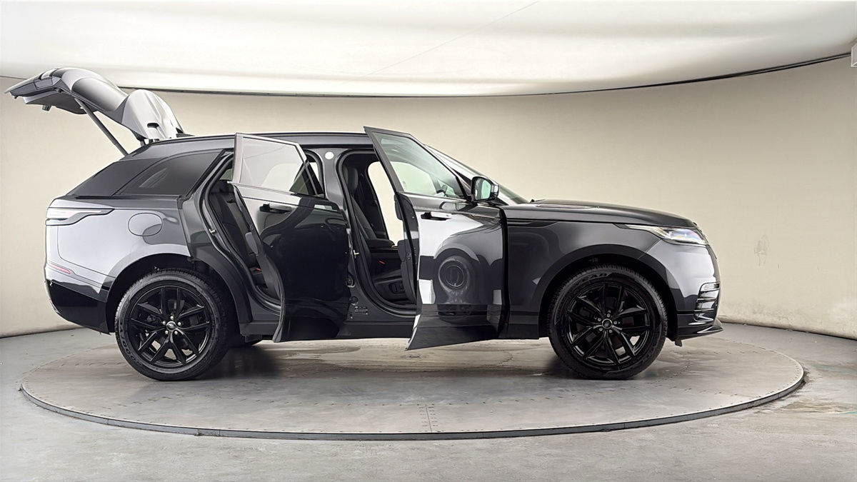 More views of Land Rover Range Rover Velar