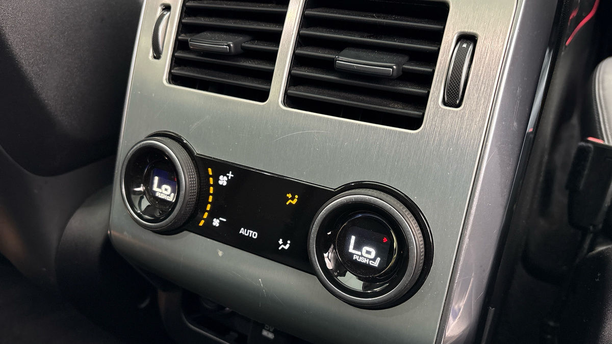 Land Rover Range Rover Sport Image 30