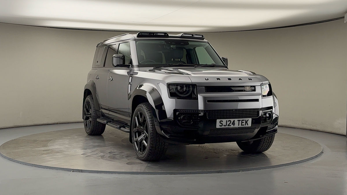 More views of Land Rover Defender 110