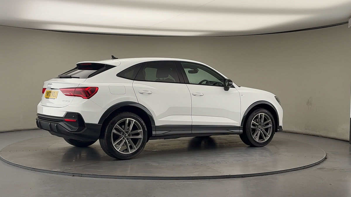 More views of Audi Q3