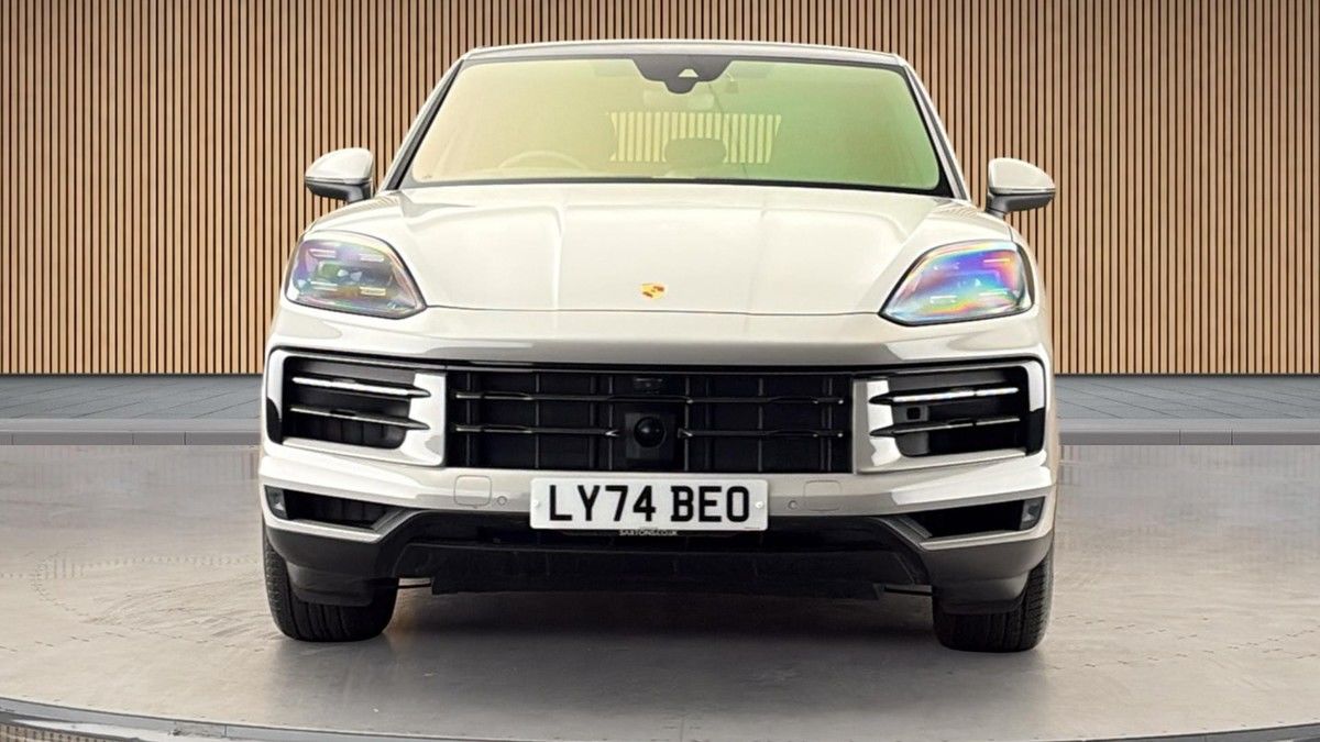 Porsche Cayenne Image 3