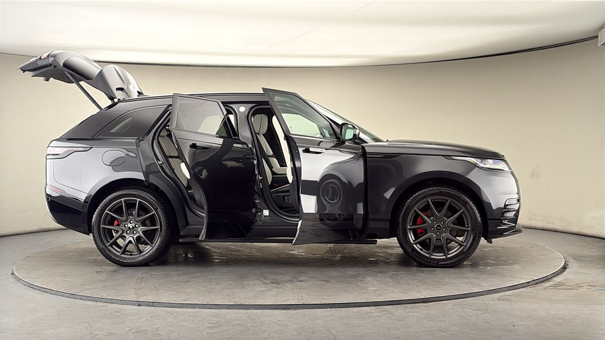 More views of Land Rover Range Rover Velar