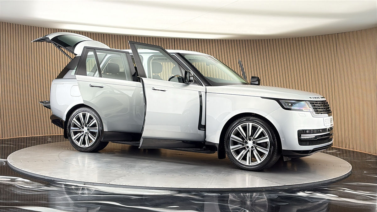 More views of Land Rover Range Rover