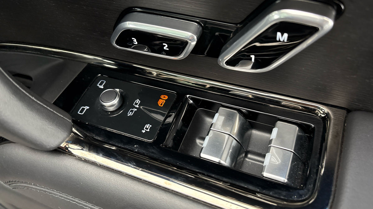 Land Rover Range Rover Sport Image 25