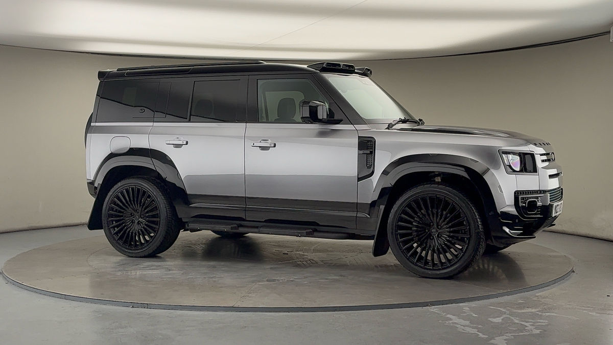 More views of Land Rover Defender 110