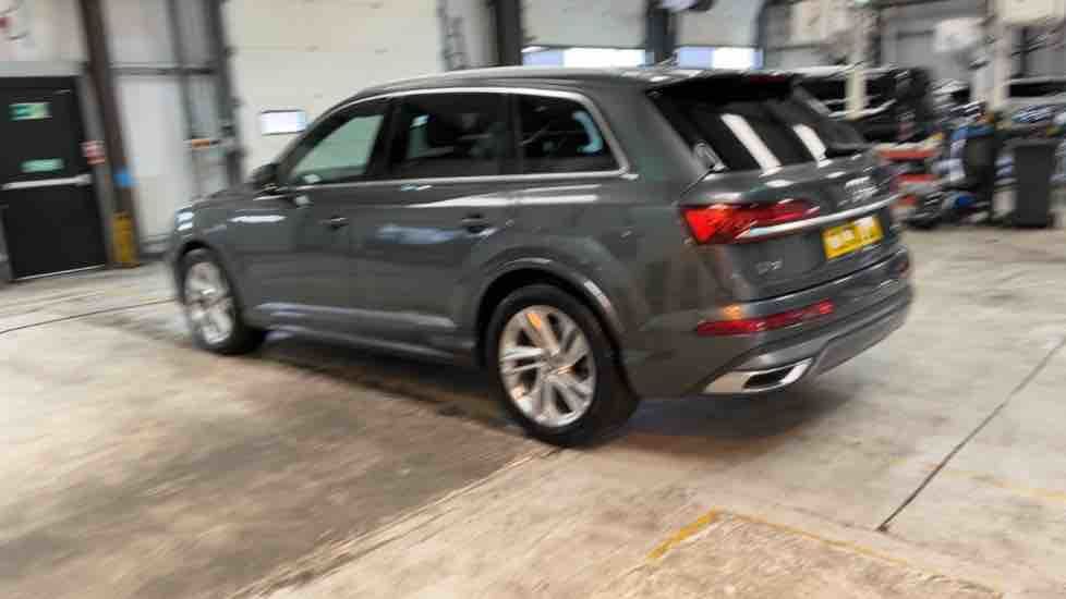 More views of Audi Q7