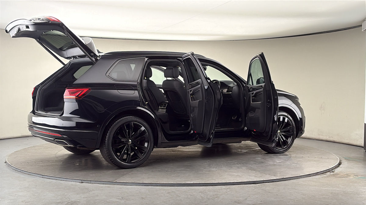 More views of Volkswagen Touareg