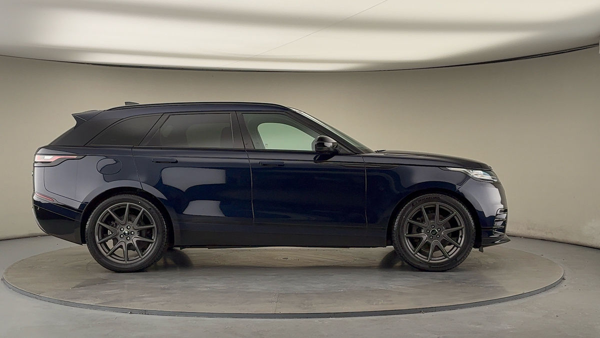 Land Rover Range Rover Velar Image 16