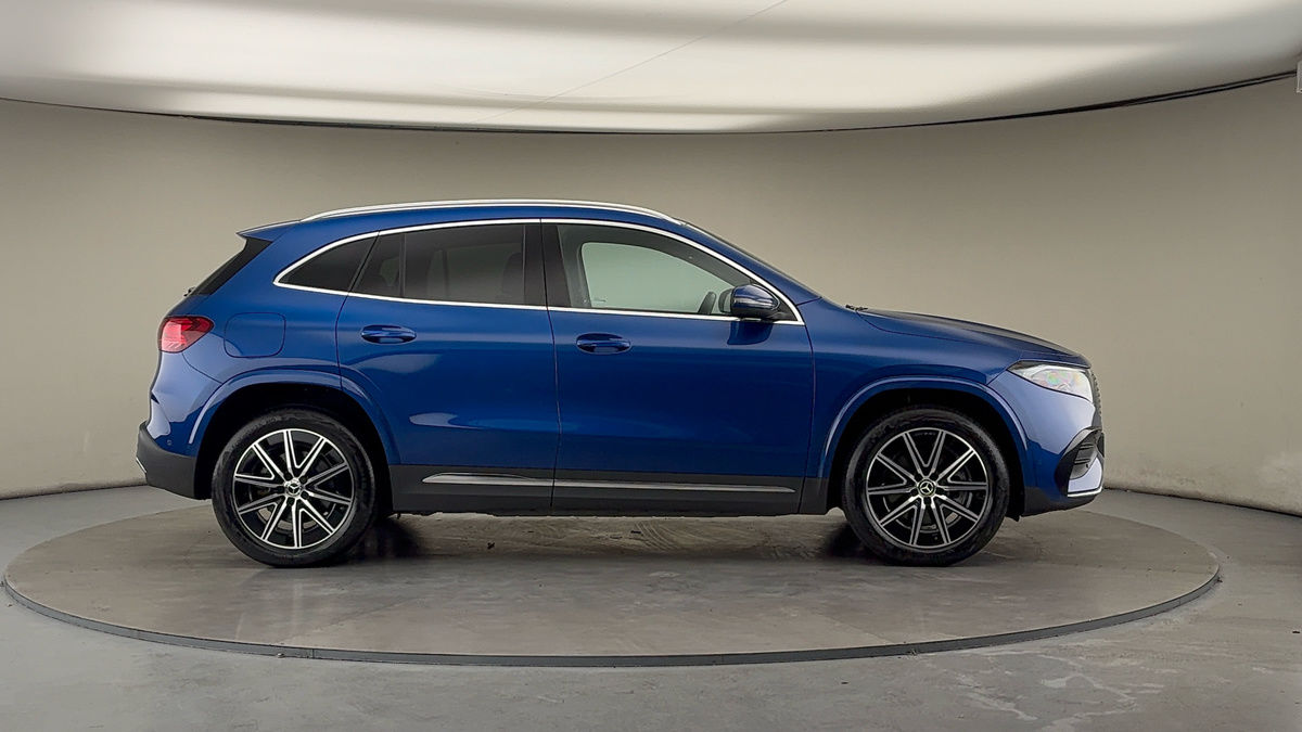 Mercedes-Benz EQA Image 16