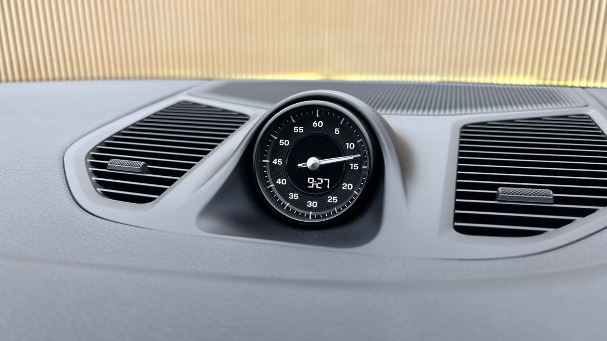 Porsche Cayenne Image 37