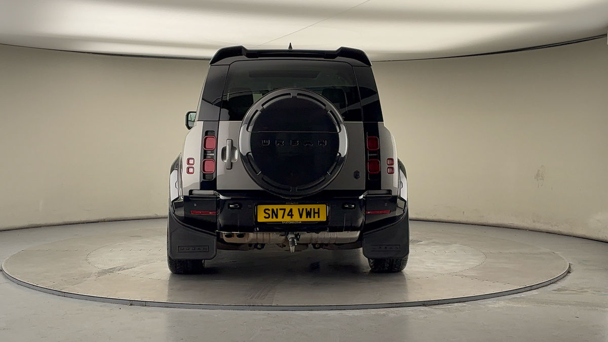 More views of Land Rover Defender 110