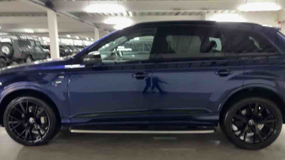 More views of Audi Q7