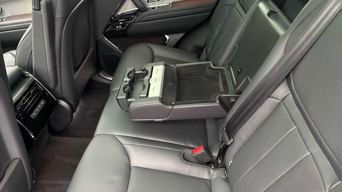Land Rover Range Rover Sport Image 9