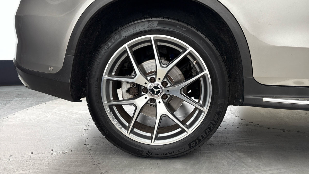 Mercedes-Benz GLC Image 10