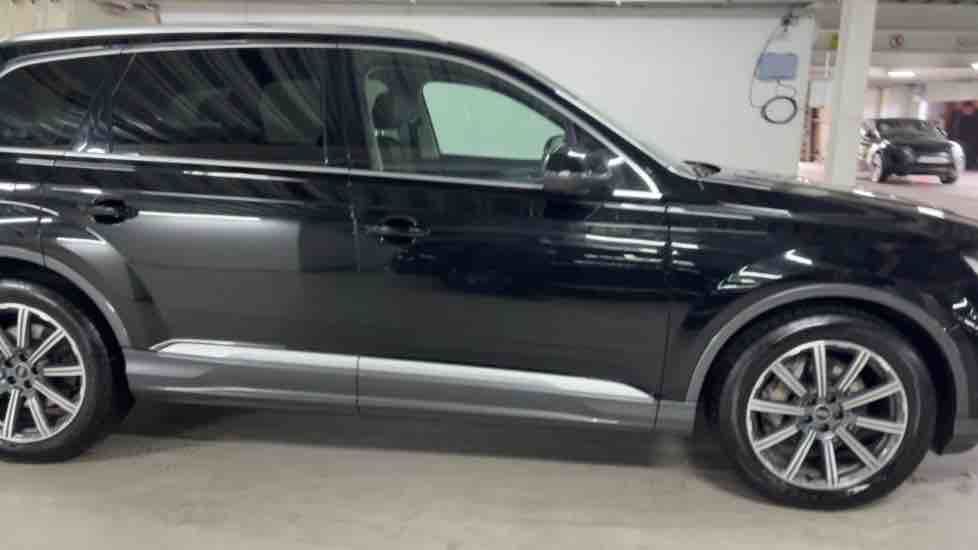 More views of Audi Q7