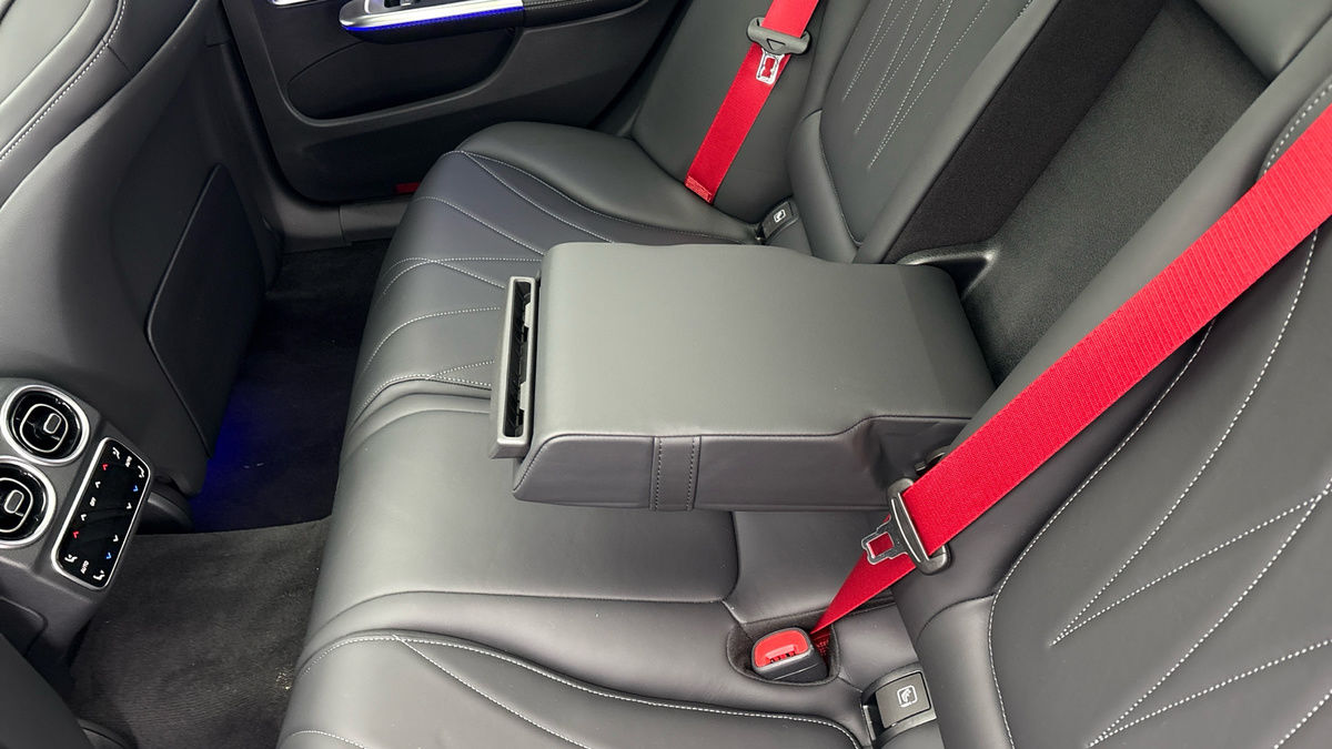 Mercedes-Benz C Class Image 9