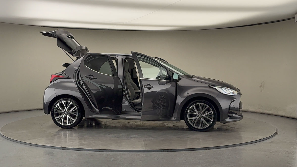 More views of Toyota Yaris