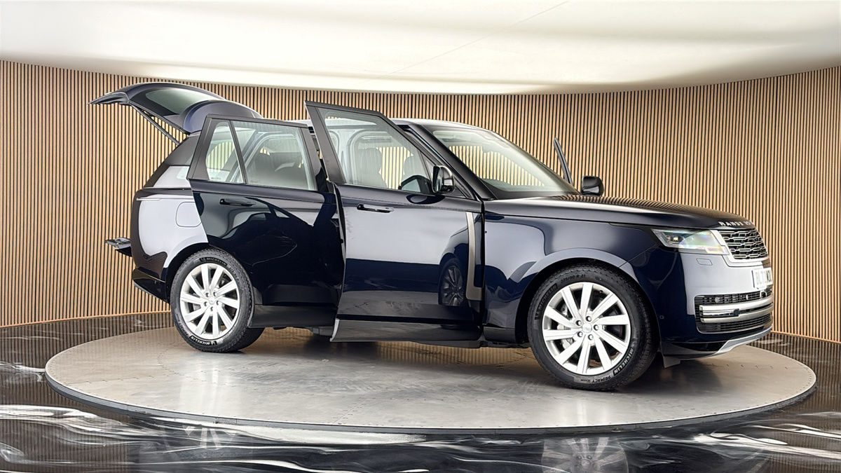 More views of Land Rover Range Rover