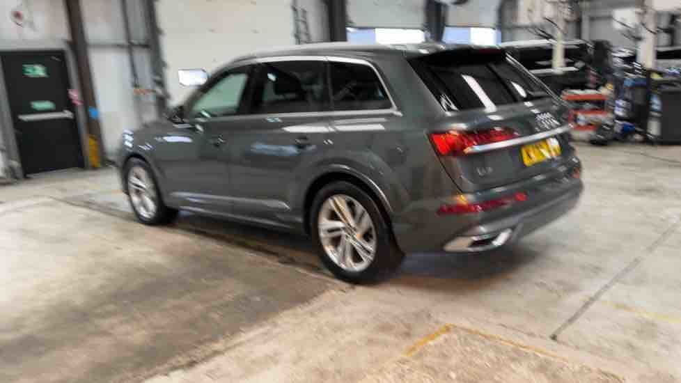 More views of Audi Q7
