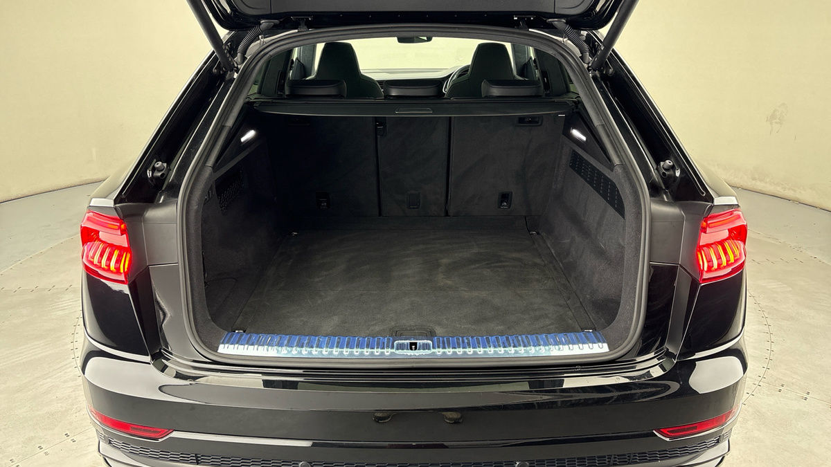 Audi Q8 Image 11