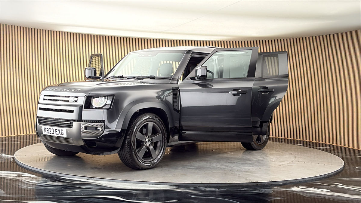 More views of Land Rover Defender 110