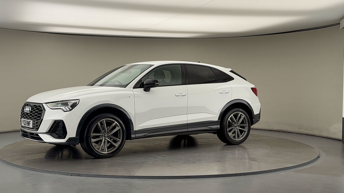 More views of Audi Q3