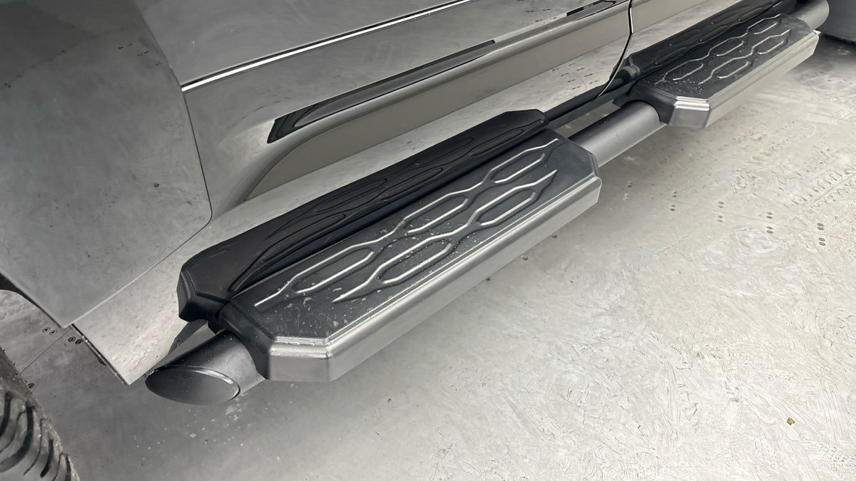 Land Rover Defender 110 Urban Image 6