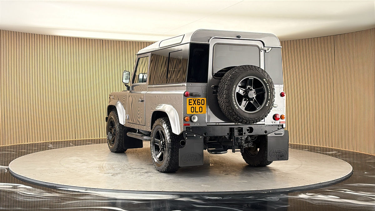 More views of Land Rover Defender 90