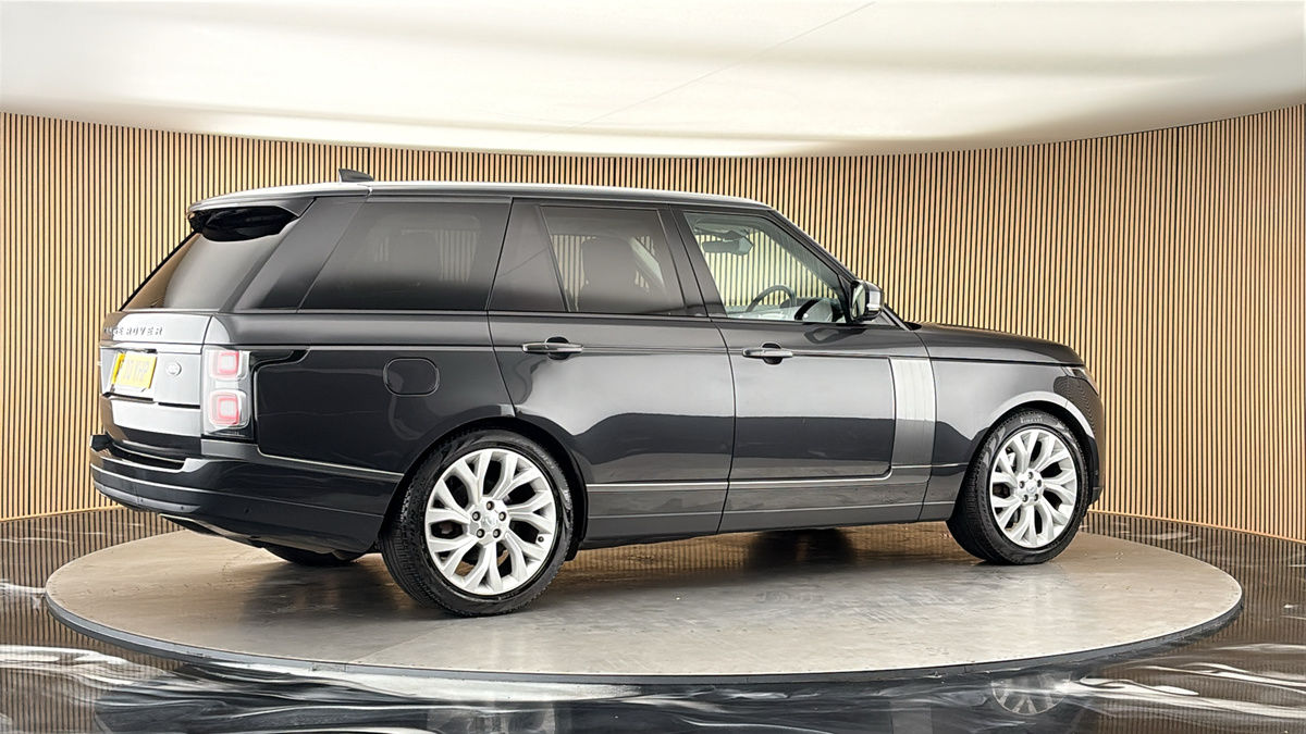 More views of Land Rover Range Rover