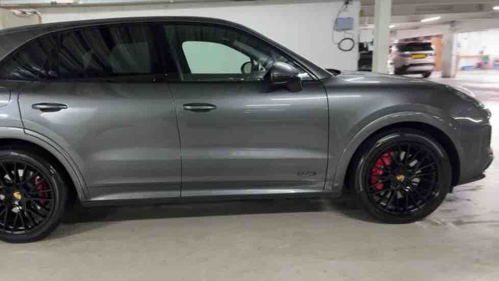 More views of Porsche Cayenne